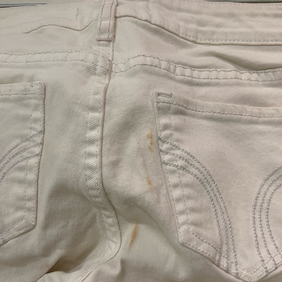 *MOVING SALE* HOLLISTER white jeans - Picture 4 of 4